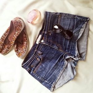 Levis 505 Distressed  cut off Jean shorts Sz 6